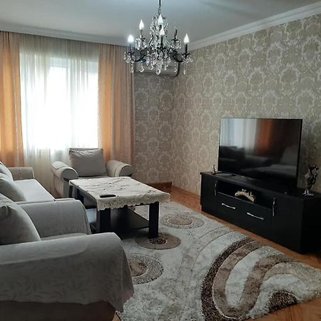 Apartment Жужуна Batumi Bagian luar foto