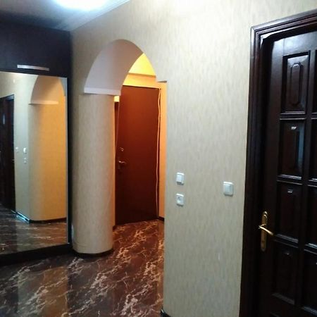 Apartment Жужуна Batumi Bagian luar foto